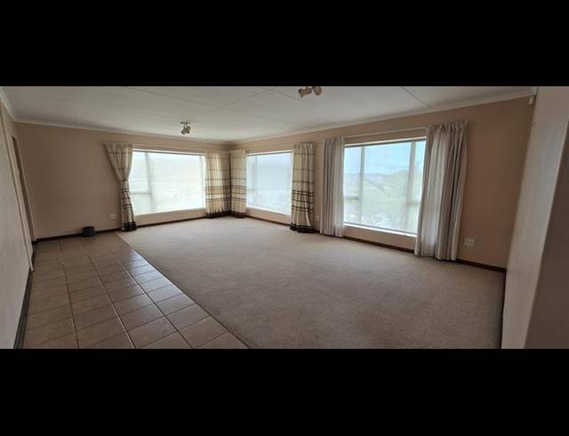 4 BEDROOM HOUSE FOR SALE IN GROOT BRAKRIVIER CENTRAL